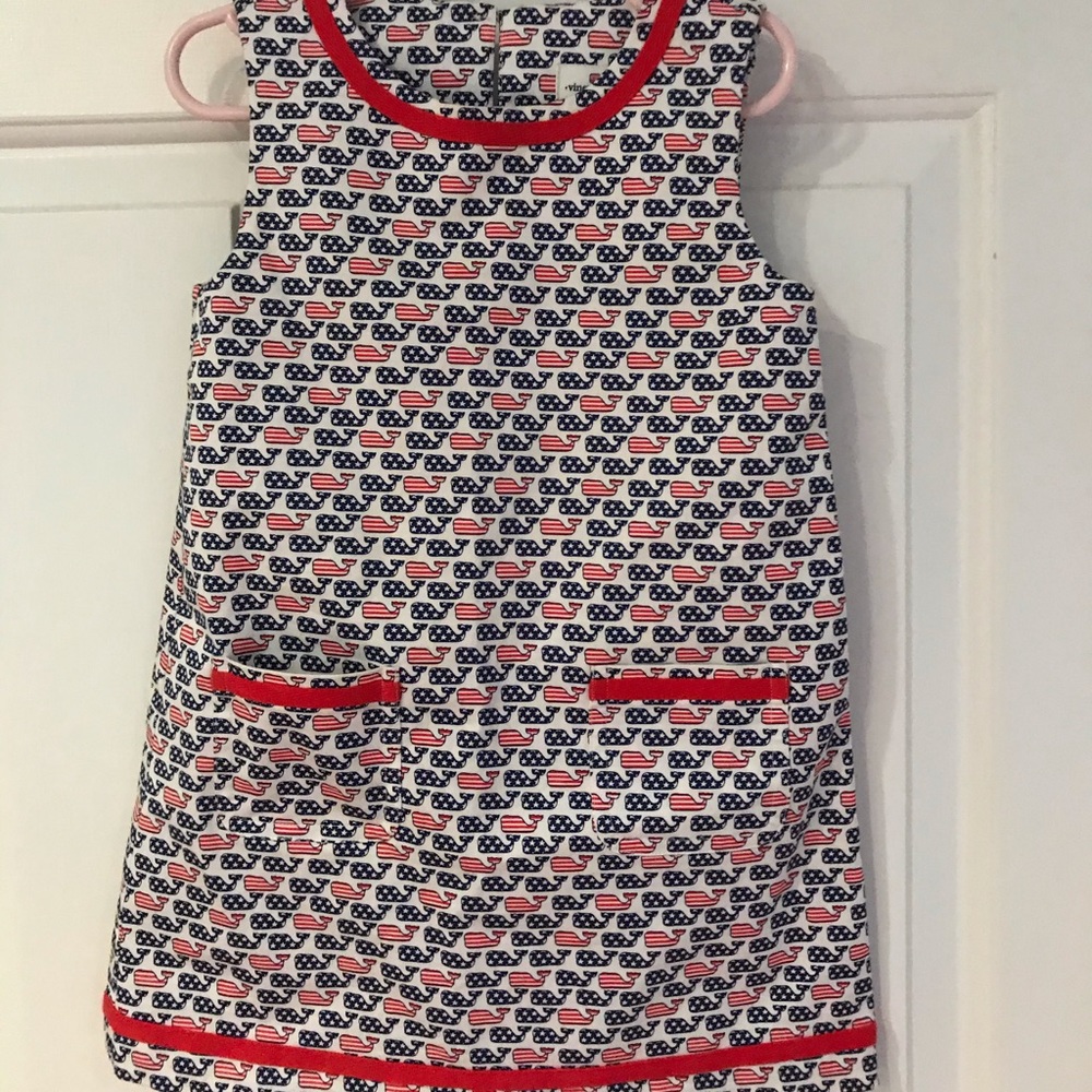 Beautiful Vineyard Vines whale dress